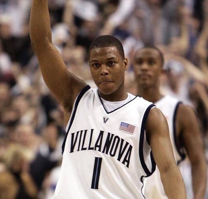 包含魔术大胜尼克斯,戴罗-罗素深夜火热分钟的词条 包含魔术大胜尼克斯,戴罗-罗素深夜火热分钟的词条