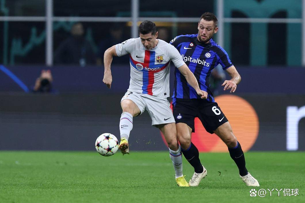 爱游戏体育官网-关于球队外线投射火力全开，对手防线遭受强大压力的信息