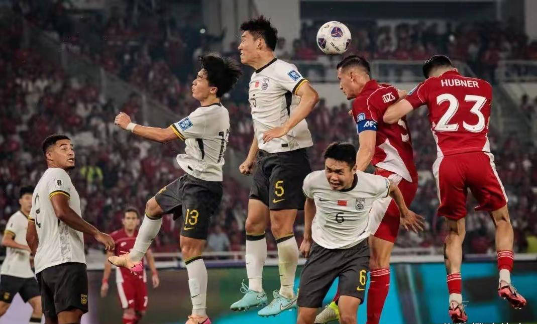 球员个人表现受到全场球迷热情欢迎的简单介绍 球员个人表现受到全场球迷热情欢迎的简单介绍