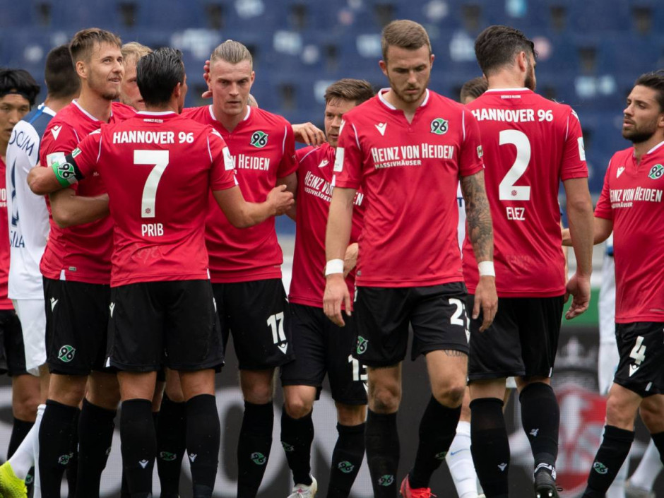 爱游戏网页版-汉堡队在主场取得一场关键胜利