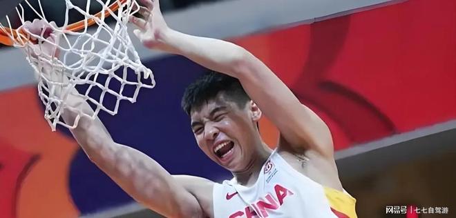 爱游戏体育链接-广东男篮巨星在赛场上狂砍分，力压对手取胜