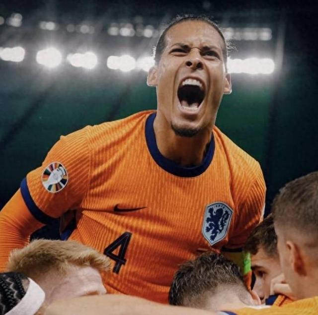 爱游戏亚洲官网-关于荷兰球星范戴克受伤缺席联赛将暂不出场的信息