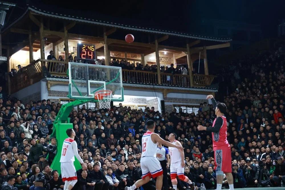 爱游戏网页版登录入口-包含精准传球引发热烈攻势，观众热情高涨的词条