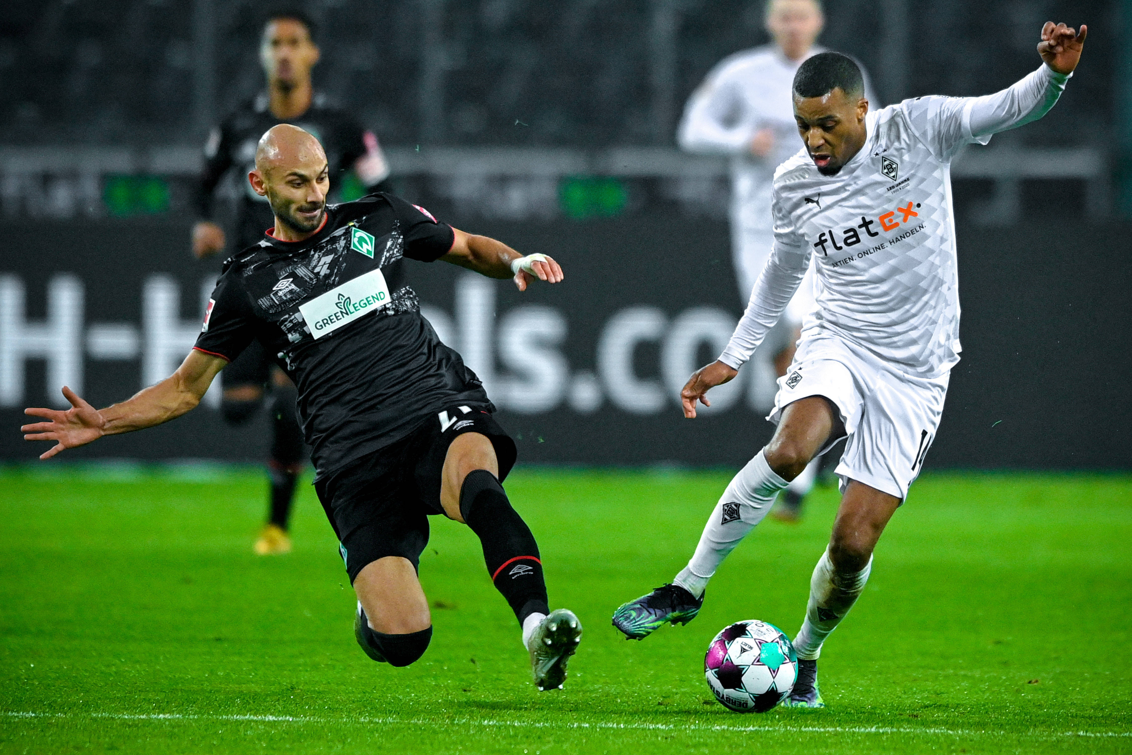 斯图加特客场惨败,遭遇两连败 斯图加特客场惨败,遭遇两连败