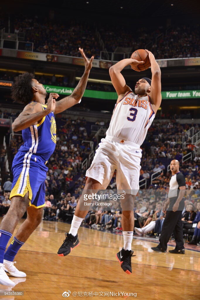 篮球明星尼克杨受伤缺席比赛,球队实力大减的简单介绍 篮球明星尼克杨受伤缺席比赛,球队实力大减的简单介绍