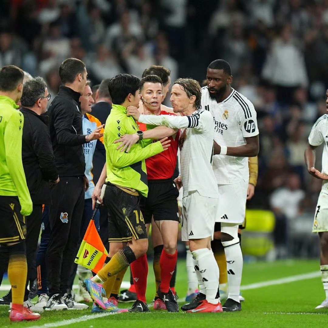 爱游戏体育下载-多哥客场取胜西班牙继续欧洲杯资格赛