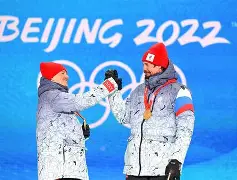 俄罗斯运动员收获银牌,感慨万千 俄罗斯运动员收获银牌,感慨万千