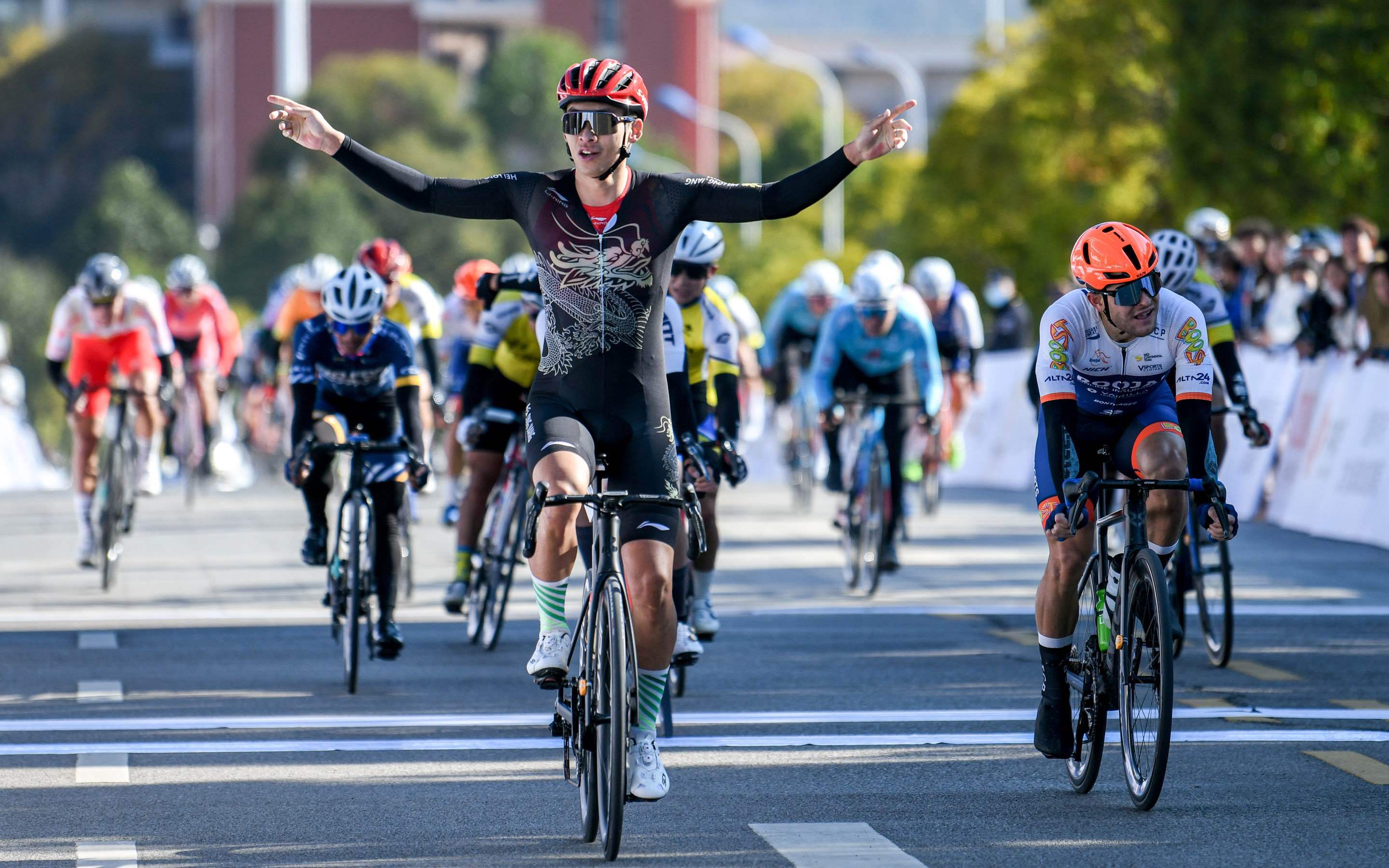 包含骑行项目比赛精彩纷呈,屡屡刷新纪录的词条 包含骑行项目比赛精彩纷呈,屡屡刷新纪录的词条