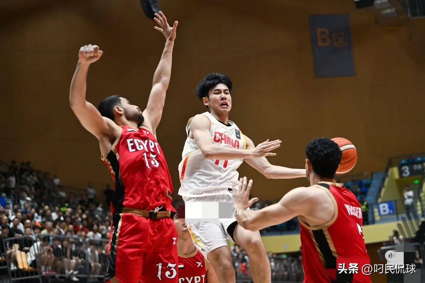 新赛季即将到来,篮球联赛引发期待 新赛季即将到来,篮球联赛引发期待