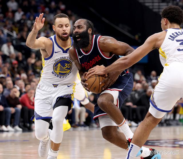 快船主场力克太阳,豪取四连胜 快船主场力克太阳,豪取四连胜