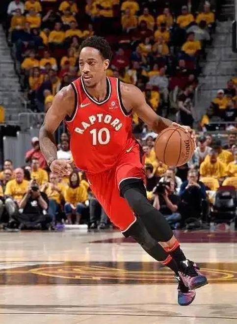 猛龙主场大胜国王,稳固前四! 猛龙主场大胜国王,稳固前四!