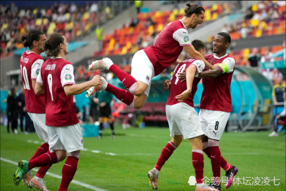 关于意大利足球联赛激烈竞争势不可挡的信息