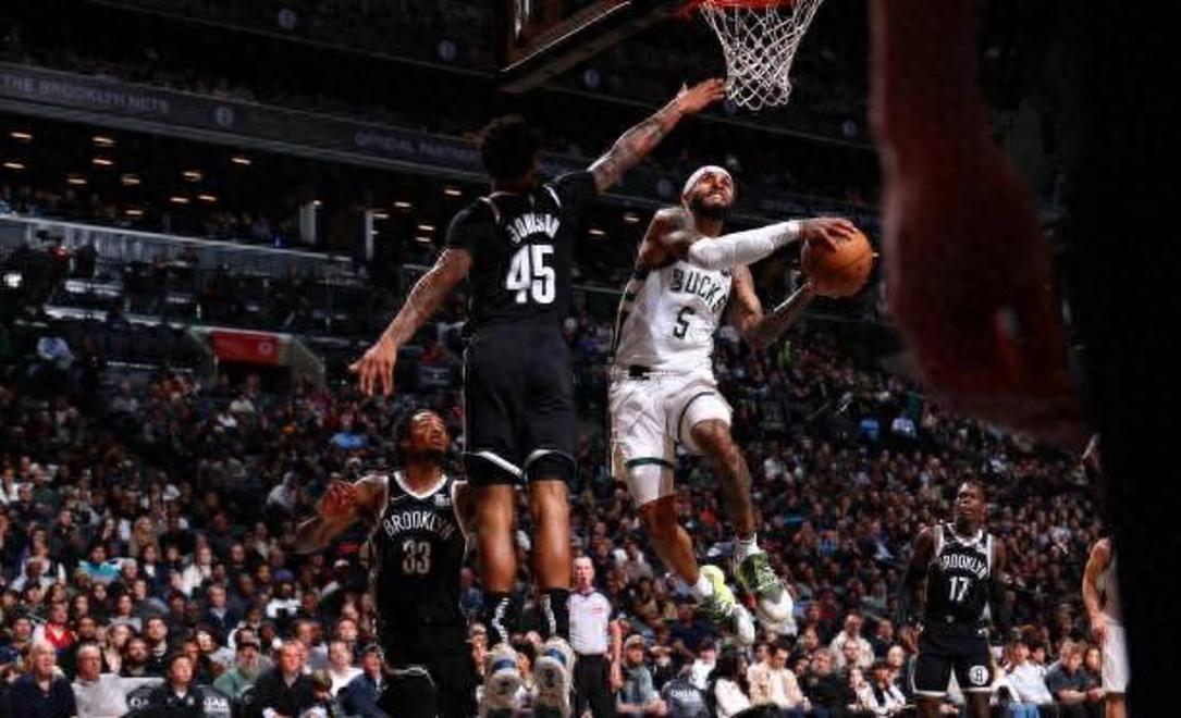 爱游戏体育官网-包含雄鹿大将因伤休战，季后赛前景堪忧的词条