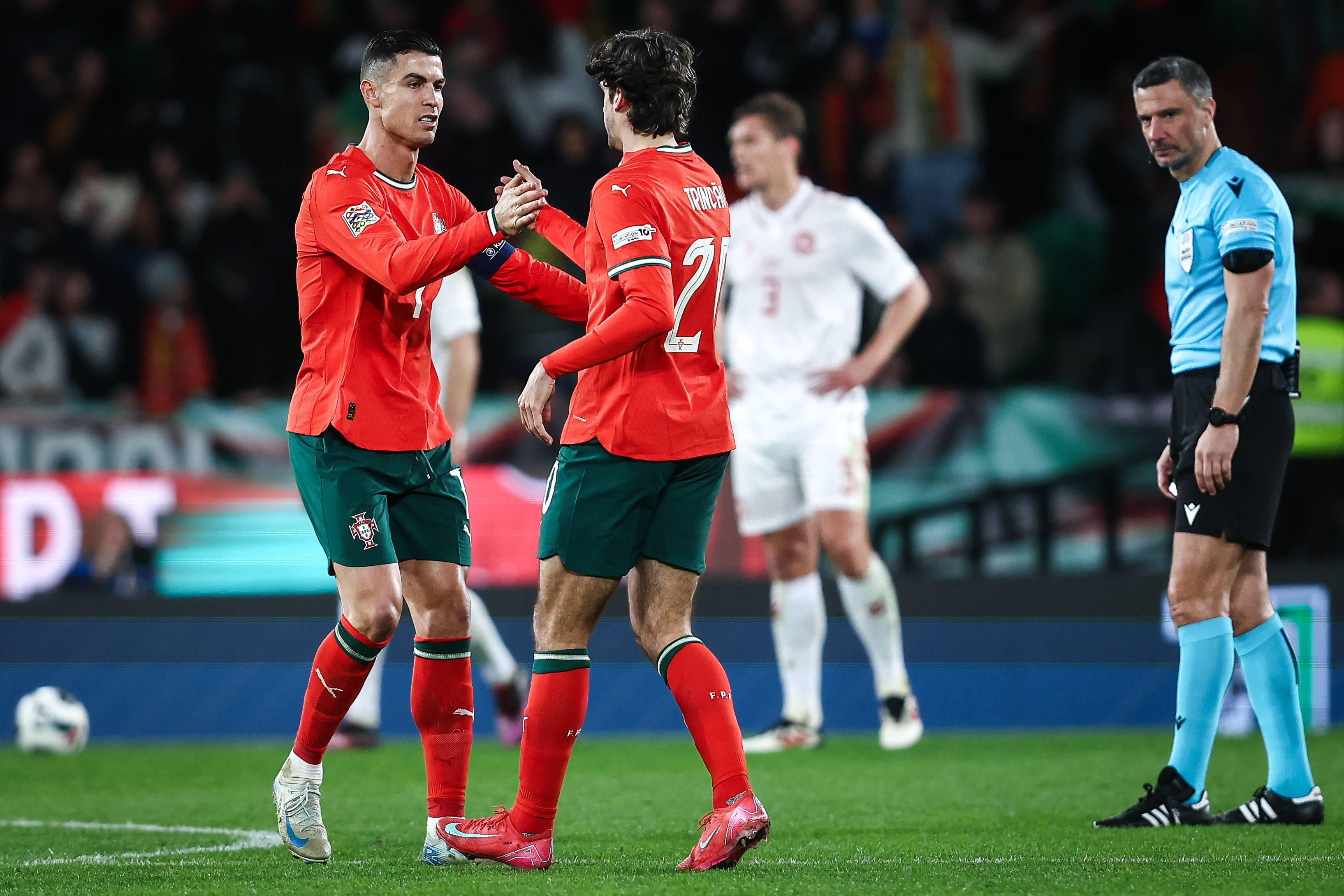 维罗纳客场大胜,惊险夺取三分 维罗纳客场大胜,惊险夺取三分