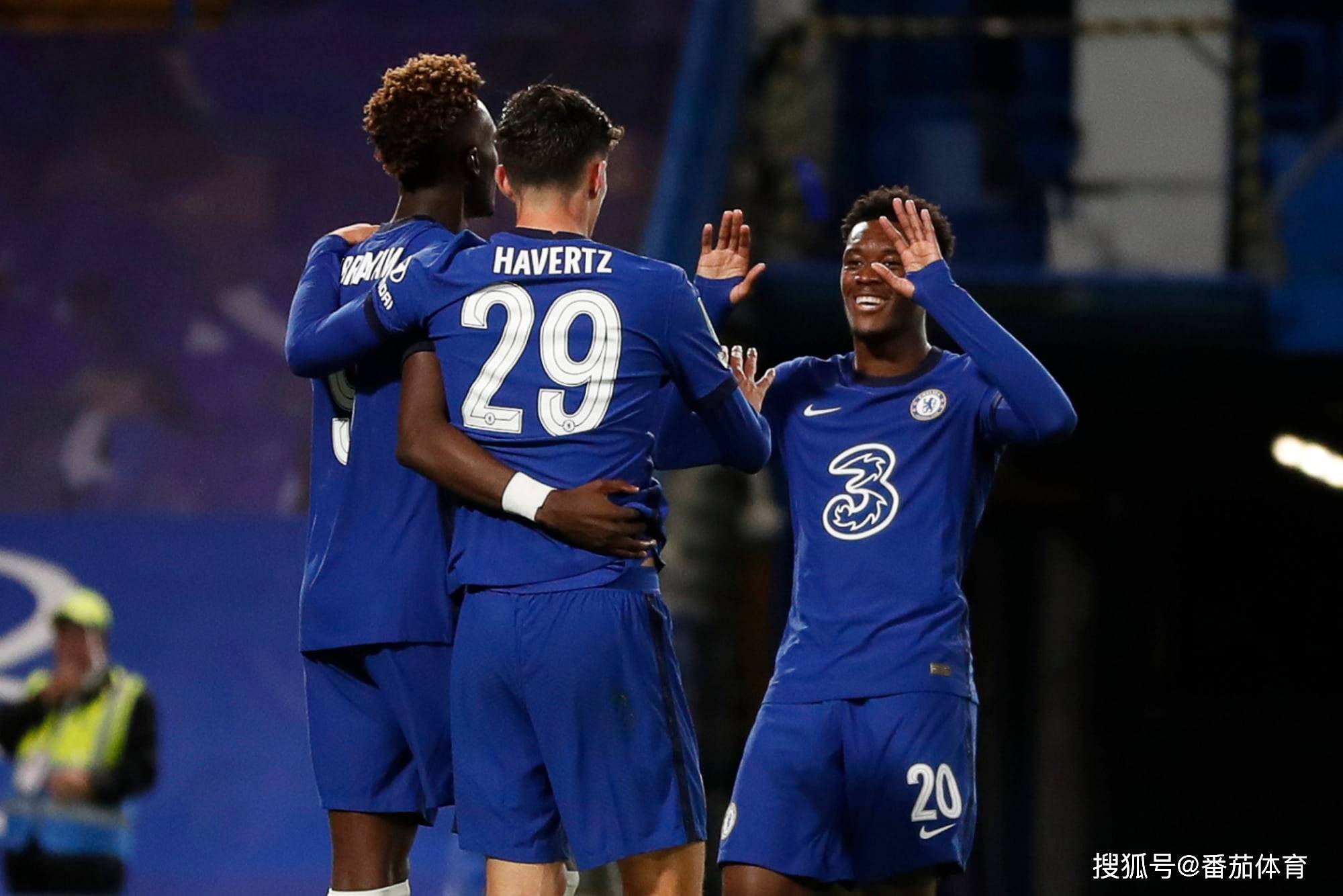 爱游戏体育下载-雷恩队内教练谈战术调整，打造强大阵容的简单介绍